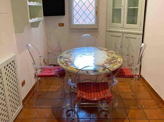 Queenavona Apartment *