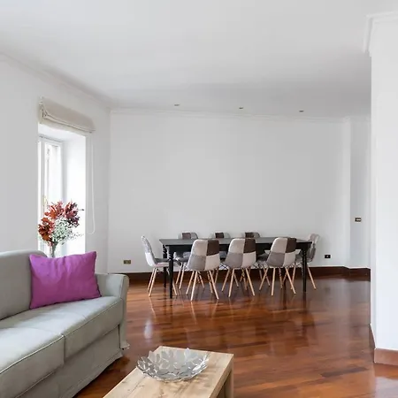 Queenavona Apartment *